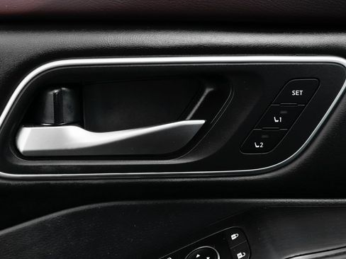 Used 2021 Nissan Rogue SL image 18