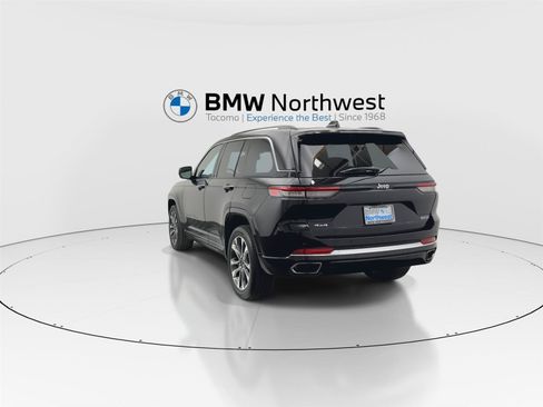 Used 2022 Jeep Grand Cherokee Overland AWD/4WD image 13