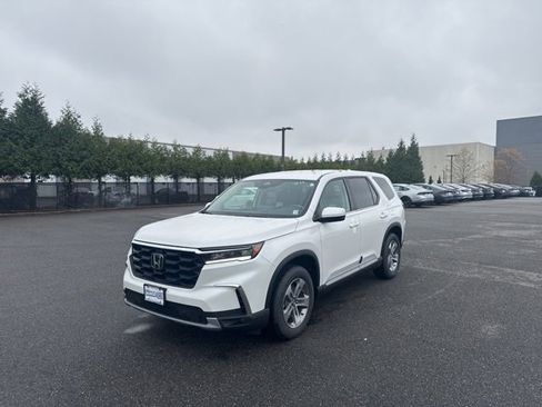 New 2025 Honda Pilot EX-L image 2