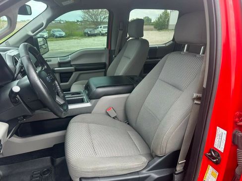 Used 2017 Ford F150 XLT w/ Equipment Group 302A Luxury AWD/4WD image 9