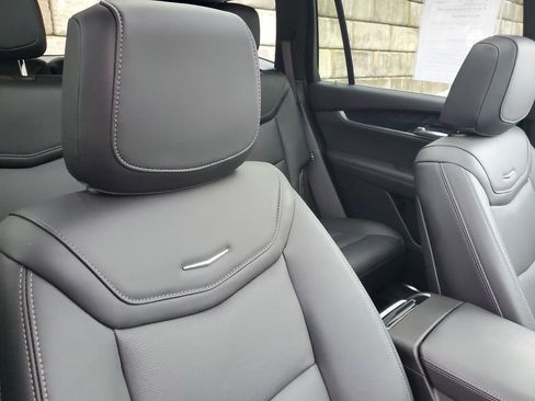 Certified 2024 Cadillac XT6 Premium Luxury w/ LPO, Floor Liner Package image 31