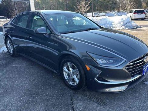 Used 2023 Hyundai Sonata SE image 3