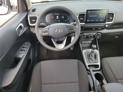 New 2026 Hyundai Venue SE FWD image 7