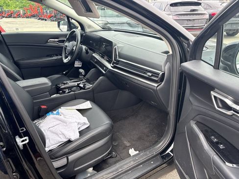 Certified 2024 Kia Sportage EX AWD/4WD image 18