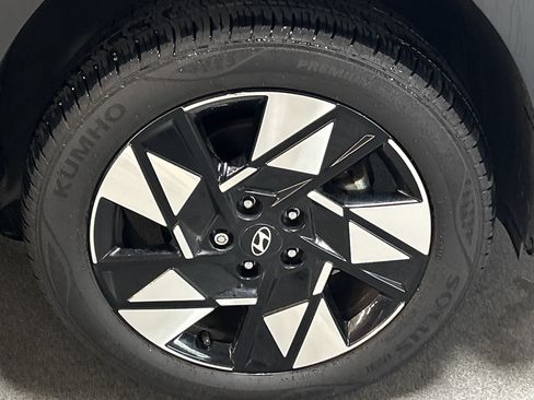 Used 2024 Hyundai Kona SEL AWD/4WD image 13