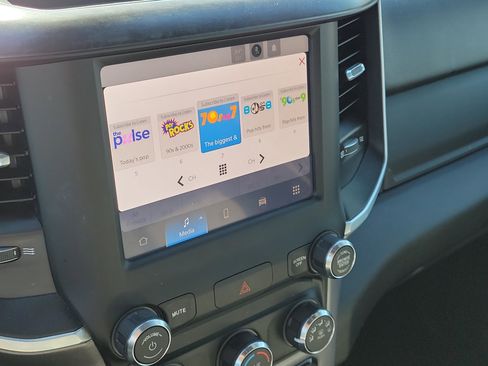 Used 2024 RAM 2500 Big Horn w/ Bed Utility Group image 17