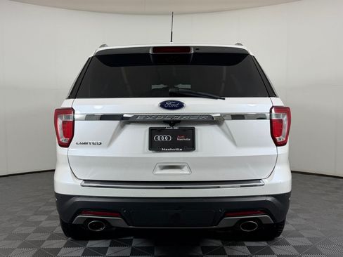 Used 2019 Ford Explorer Limited w/ Ford Safe & Smart Package FWD image 10
