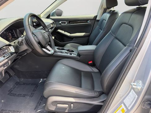 Used 2022 Honda Civic Touring image 16