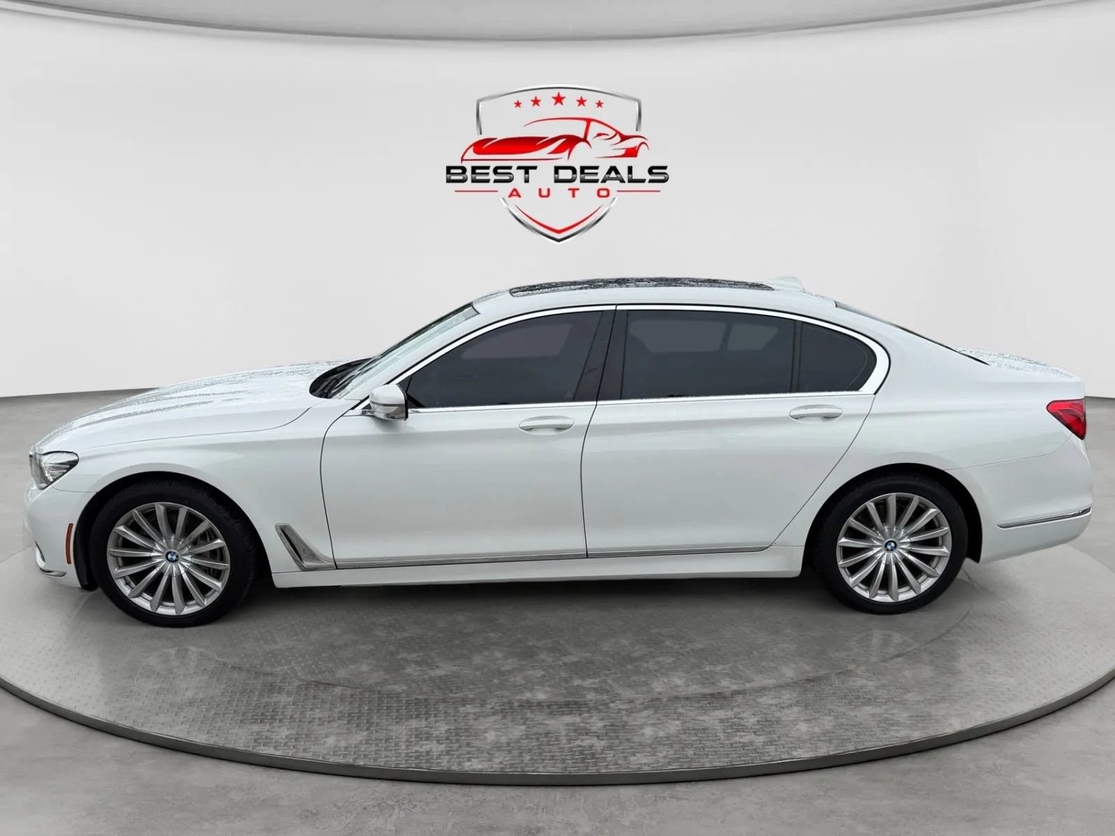 Used 2016 BMW 740i RWD image 2
