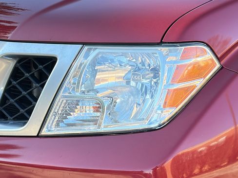 Certified 2020 Nissan Frontier PRO-4X w/ Pro-4x Utility Package image 4