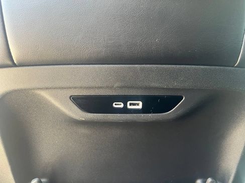 Used 2024 Chrysler Pacifica Touring-L FWD image 31
