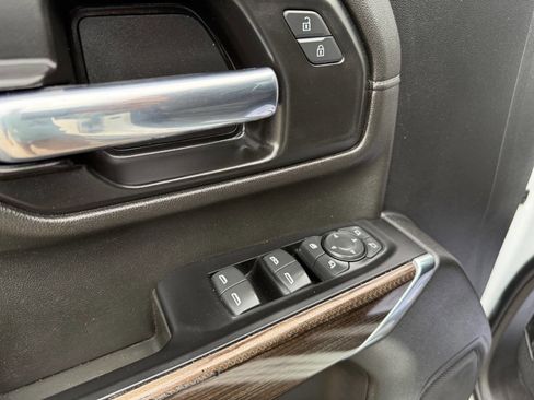 Used 2022 Chevrolet Silverado 2500 LT w/ Convenience Package AWD/4WD image 18