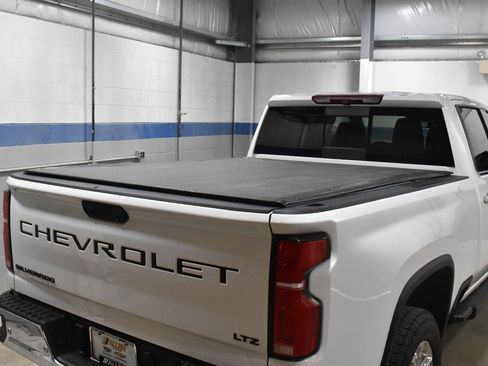 Used 2025 Chevrolet Silverado 2500 LTZ w/ LTZ Plus Package AWD/4WD image 24