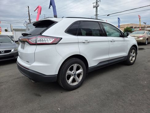 Used 2018 Ford Edge SE image 4