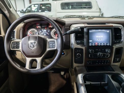Used 2018 RAM 3500 Laramie w/ Convenience Group AWD/4WD image 13