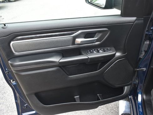 Used 2019 RAM 1500 Big Horn AWD/4WD image 12