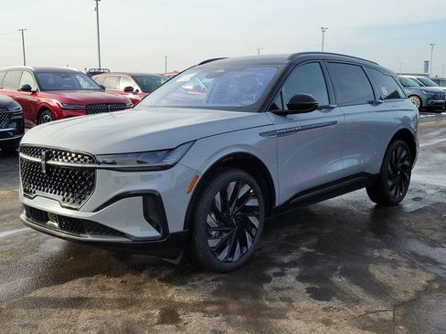 New 2026 Lincoln Nautilus Reserve image 8