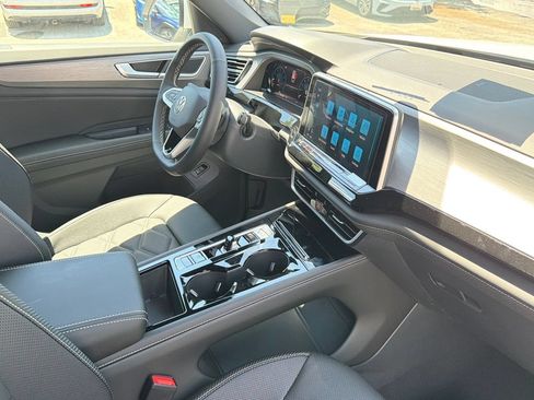 New 2026 Volkswagen Atlas Cross Sport SE AWD/4WD image 16