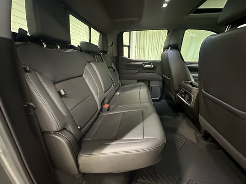Certified 2025 Chevrolet Silverado 1500 LTZ w/ LTZ Premium Package AWD/4WD image 18