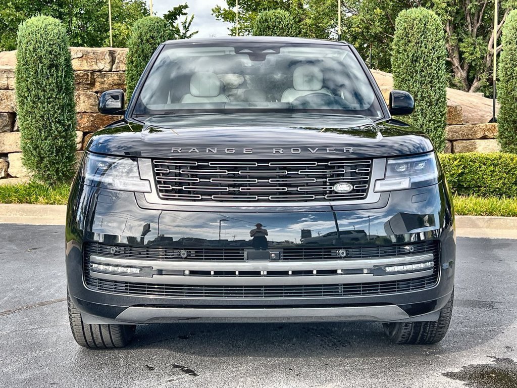 New 2027 Land Rover Range Rover Long Wheelbase SE AWD/4WD image 8