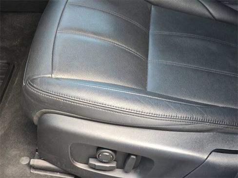 Used 2025 Land Rover Range Rover Evoque Dynamic SE image 28