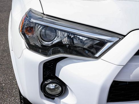 Used 2016 Toyota 4Runner SR5 image 13