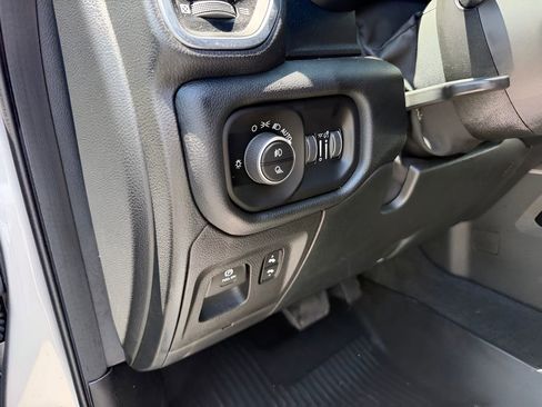 Used 2022 RAM 1500 Laramie AWD/4WD image 21
