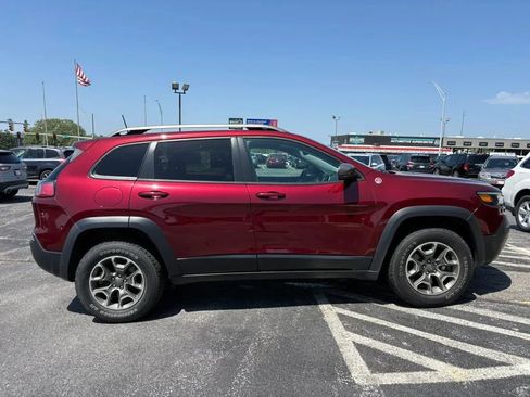 Used 2020 Jeep Cherokee Trailhawk w/ Cold Weather Group AWD/4WD image 6