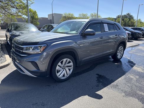 Used 2021 Volkswagen Atlas Cross Sport SE w/ Panoramic Sunroof Package AWD/4WD image 3
