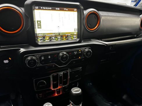 Used 2023 Jeep Gladiator Mojave w/ Cold Weather Group image 25