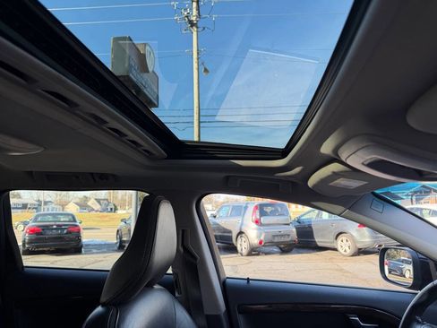 Used 2015 Volvo XC70 T6 w/ Protection Package image 16