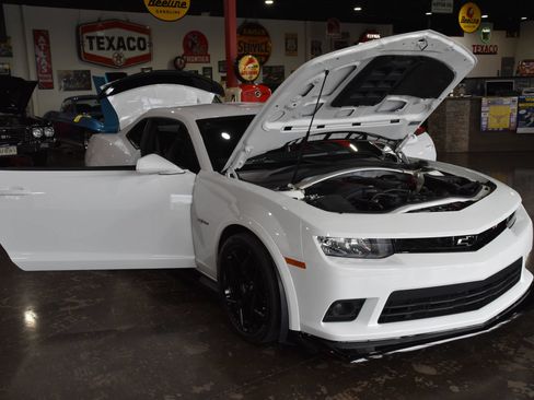 Used 2014 Chevrolet Camaro Z/28 RWD image 10