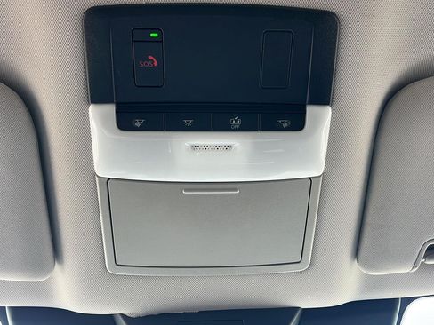 Used 2023 Nissan Pathfinder SL FWD image 16