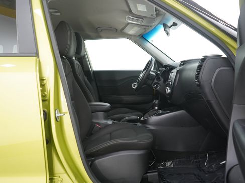 Used 2018 Kia Soul image 12