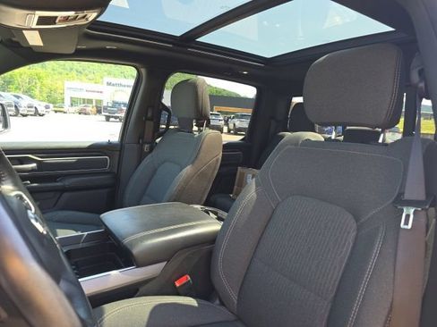 Used 2022 RAM 1500 Big Horn AWD/4WD image 10