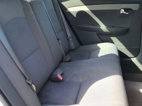 Used 2012 Chevrolet Malibu LS FWD image 9