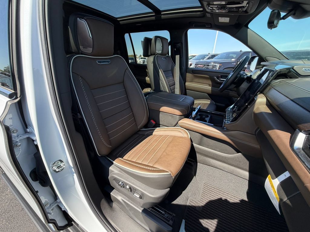 New 2026 GMC Yukon XL Denali Ultimate AWD/4WD image 23