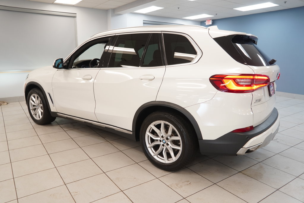 Used 2019 BMW X5 xDrive40i w/ Convenience Package AWD/4WD image 8