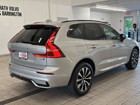 Certified 2025 Volvo XC60 B5 Plus AWD/4WD image 5