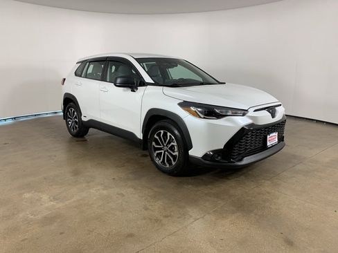 Used 2024 Toyota Corolla Cross S image 4