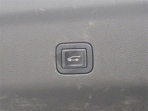 Used 2023 Chevrolet Tahoe Premier image 35