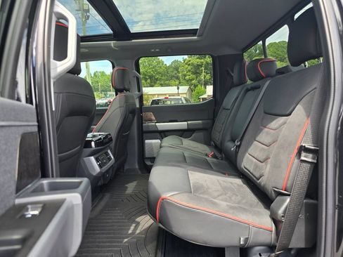 Used 2024 Ford F250 Lariat w/ Lariat Ultimate Package AWD/4WD image 12