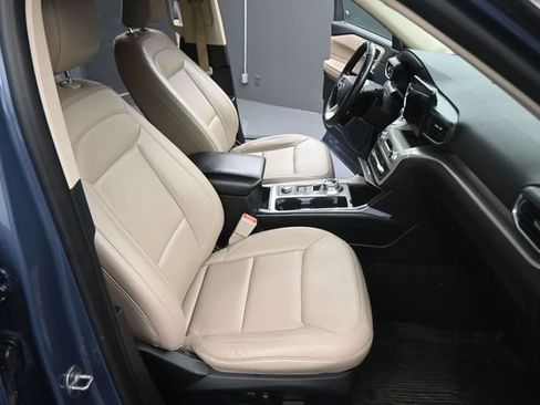 Used 2021 Ford Explorer XLT w/ Equipment Group 202A AWD/4WD image 14