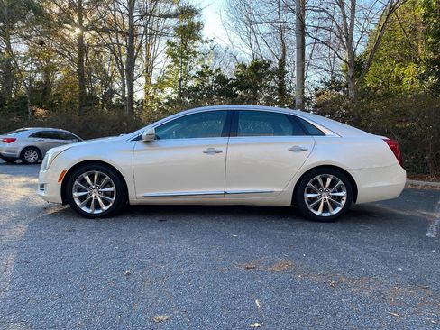 Used 2014 Cadillac XTS Premium w/ Driver Assist Package image 2