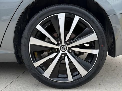 Used 2020 Nissan Altima 2.5 SR w/ Premium Package AWD/4WD image 11