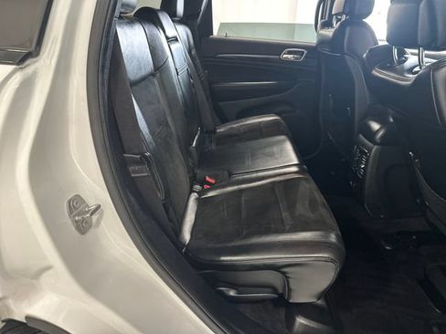 Used 2017 Jeep Grand Cherokee Altitude AWD/4WD image 29