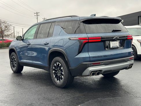 Used 2024 Chevrolet Traverse Z71 image 5