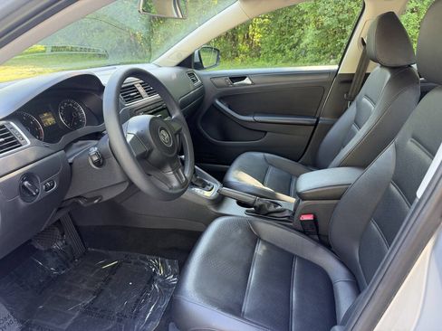 Used 2014 Volkswagen Jetta SE FWD image 9