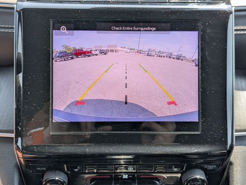 Used 2024 Jeep Grand Cherokee Altitude RWD image 24