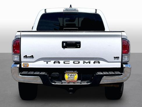 Used 2020 Toyota Tacoma TRD Off-Road AWD/4WD image 4